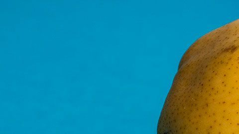 Se supone que la empresa deja a los empleados comerse la comida que está a punto de caducar.