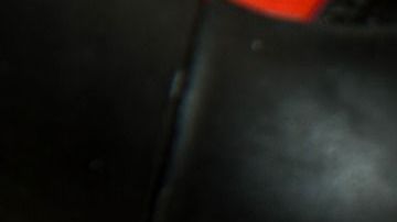 El hombre salía mucho de viaje por trabajo y su pareja aprovechaba eso para engañarlo.