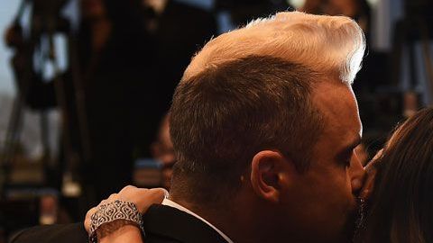 Robbie Williams y su esposa Ayda Field.