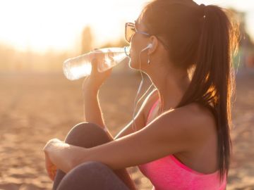 Un organismo saludable que funciona de manera correcta a través de la sed nos alerta sobre una posible deshidratación.