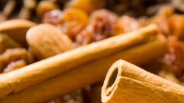 El consumo de canela se asocia con un gran poder de aumentar las defensas del organismo y fortalecer al sistema inmunológico.