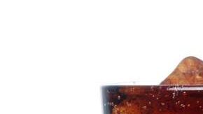 El alto consumo de refrescos esta directamente relacionado con peligrosas enfermedades degenerativas.