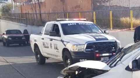 Sicarios atacan a balazos a escoltas de gobernador de Chihuahua