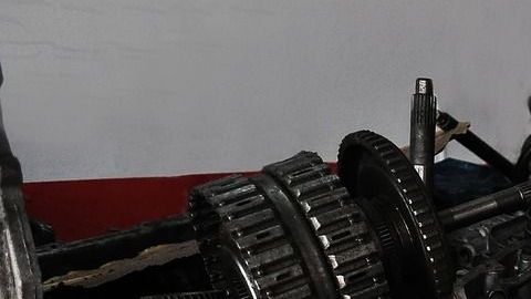 Comprar refacciones es toda una aventura.