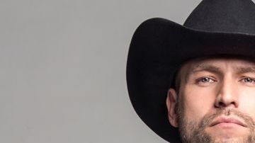 Rafael Amaya da vida a Aurelio Casillas en "El Señor De Los Cielos"