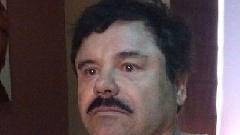 "Chapo" Guzmán y Álvaro Uribe.