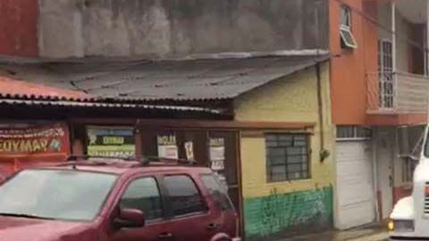 Una de las personas baleadas murió en un hospital.