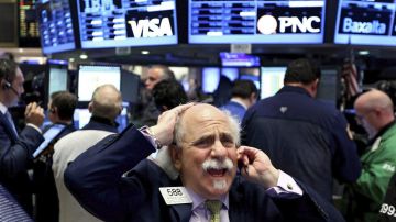 Wall Street sigue en caída libre.