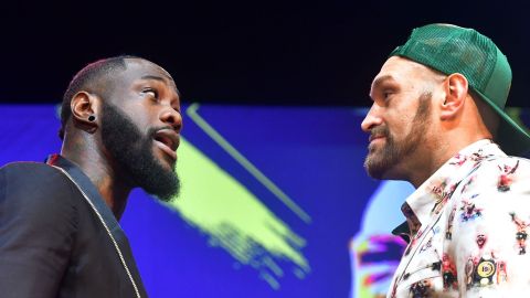 Deontay Wilder y Tyson Fury durante la conferencia en la que presentaron su pelea.