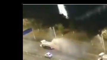 Rocían con químicos las calles de Wuhan contra coronavirus