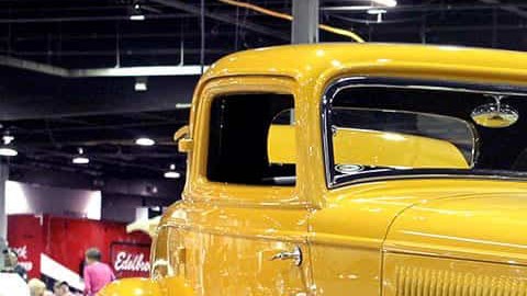 EL show de autos de carrera, antiguos y modernos World of Wheels.