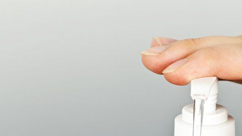 Los geles antibacterianos nos han hecho la vida más fácil, pero no son siempre eficaces.
