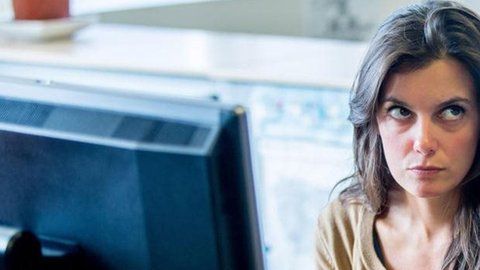 Los jefes deben hablar con las personas que posponen las tareas laborales y retrasan a la compañía.