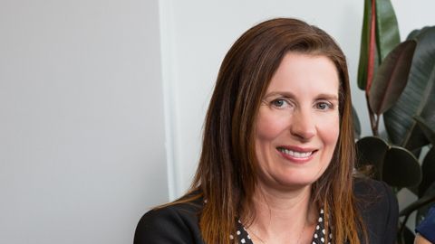 Kate Daly (der.) lanzó la iniciativa en 2015 junto a su amiga Pip Wilson.