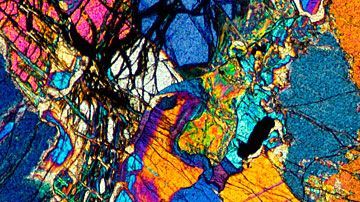 La belleza, la pureza, el misterio y las propiedades de los cristales han fascinado a los humanos.