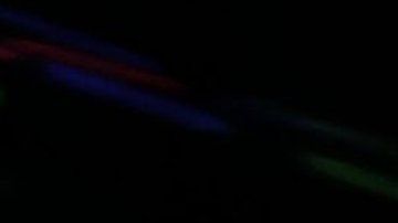 La "miniluna" se ve como un pequeño punto brillante en las imágenes.