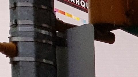 Times Square desierta bajo la orden de "quedar en casa" vigene en Nueva York.