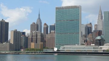 La sede de la ONU en Nueva York, en el centro de la foto.