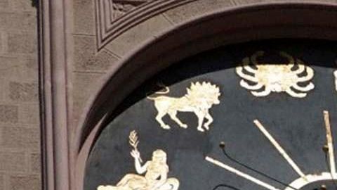 Bastaría decir que no hay dos horóscopos iguales.