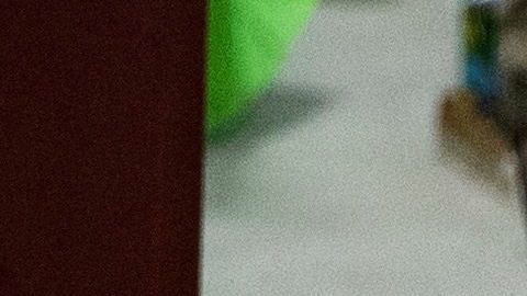 La Guardian Nacional envasa alimentos para un banco de comida en el Valle de Coachella en California.