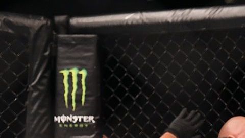 Weili Zhang sigue en lo más alto del peso paja de UFC.