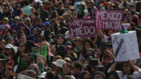 Mercedes Perea y su hija fueron a Ciudad de México a denunciar el acoso.