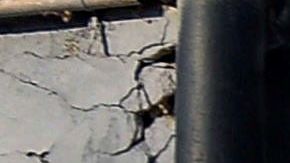 Los italianos del video recomiendan quedarse en casa.