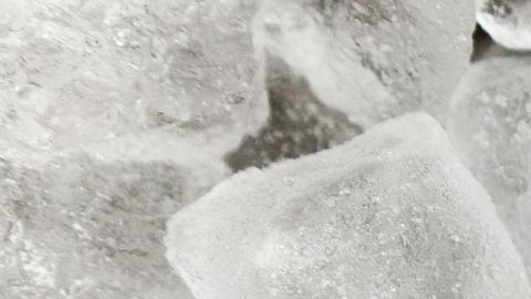 El hielo rechaza las envidias.