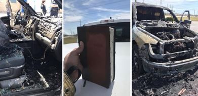 La camioneta quedó destruida.