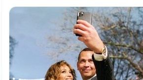 Sonrisas y tragos anoche en Gracie Mansion