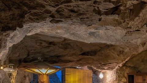 Estancia de la casa cueva en Bisbee, Arizona.