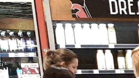 Las nuevas medidas para evitar el contagio de coronavirus dejan los mercados vacíos en EEUU.