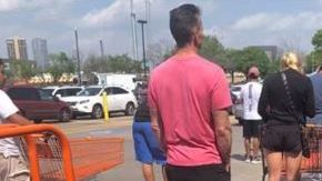 Largas filas en Houston.