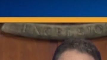 El gobernador Andrew Cuomo en conferencia de prensa.