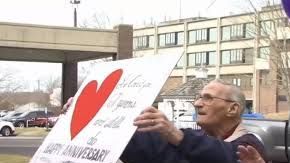 Una pareja separada por el coronavirus después de casi 70 años juntos.