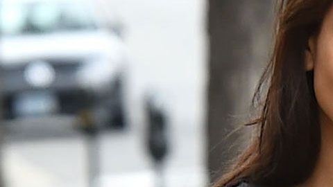 Eiza González es imán de las miradas.