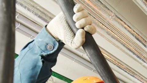 No es el mejor momento para cortar la energía de una ciudad en California.