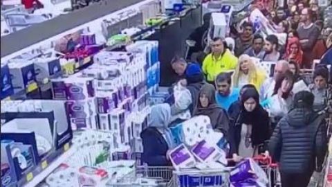 Las imágenes fueron grabadas en una tienda Aldi en Sydney,