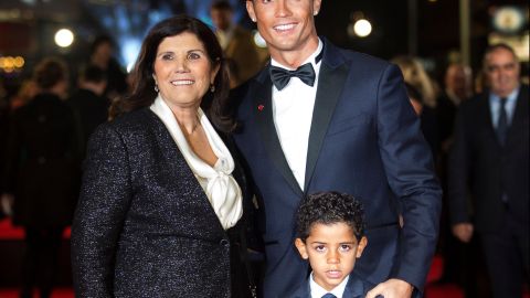 Cristiano Ronaldo junto a su madre Dolores Aveiro.