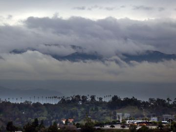 Las lluvias fuertes que traerá El Niño aliviarían un poco la sequía en California.