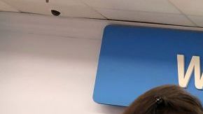 Si asistes a una sucursal, ahora podrás pagar mediante un código QR a través de tu teléfono celular.