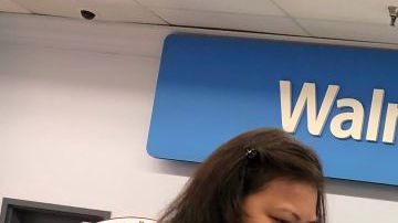 Si asistes a una sucursal, ahora podrás pagar mediante un código QR a través de tu teléfono celular.