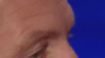 Sanders dijo que estaba "enojado y horrorizado" con los ataques a la senadora.