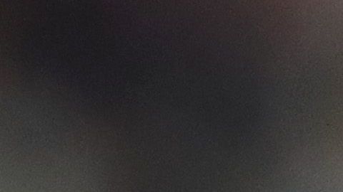 El jugador del Vissel Kobe fungió como profesor que le deja tarea a sus alumnos de futbol.