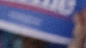 Bernie Sanders celebra resultados del Súper Martes con sus seguidores en Vermont.