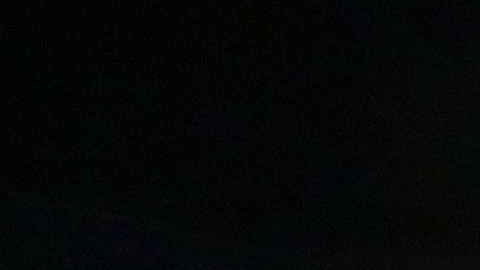 Una cancha es desmantelada en Nueva York tras el anuncio de la NCAA.