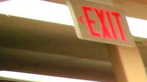 La cadena de supermercados Jewel-Osco informó  que necesita personal para todos los turnos, Strack & Van Til y Mariano's también están contratando.