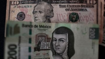 El peso mexicano registró su peor semana frente al dólar al depreciarse 10.34%.