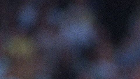 Higuita persiguiendo a Roger Milla, luego de perder el balón con él fuera del área grande.