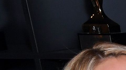 Lana Rhoades (Der.) junto a Nikki Benz y Tori Black